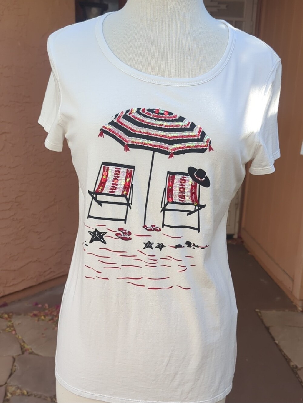 Chico's White Short Sleeve Tee with Beach Umbrella & Chairs Graphic
